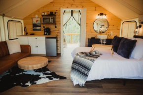 The Skinner, Luxury Safari Tent